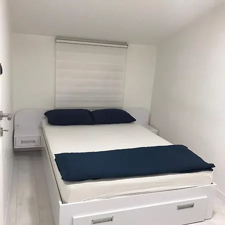 アパート Savic 2 ビイェリナ